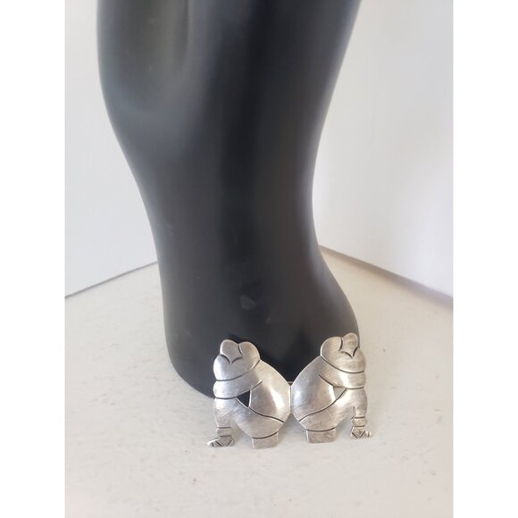 Silver Brooch Beto Taxco Silver Sitting Mexican Men Brooch Men in Hats - Picture 2 of 10